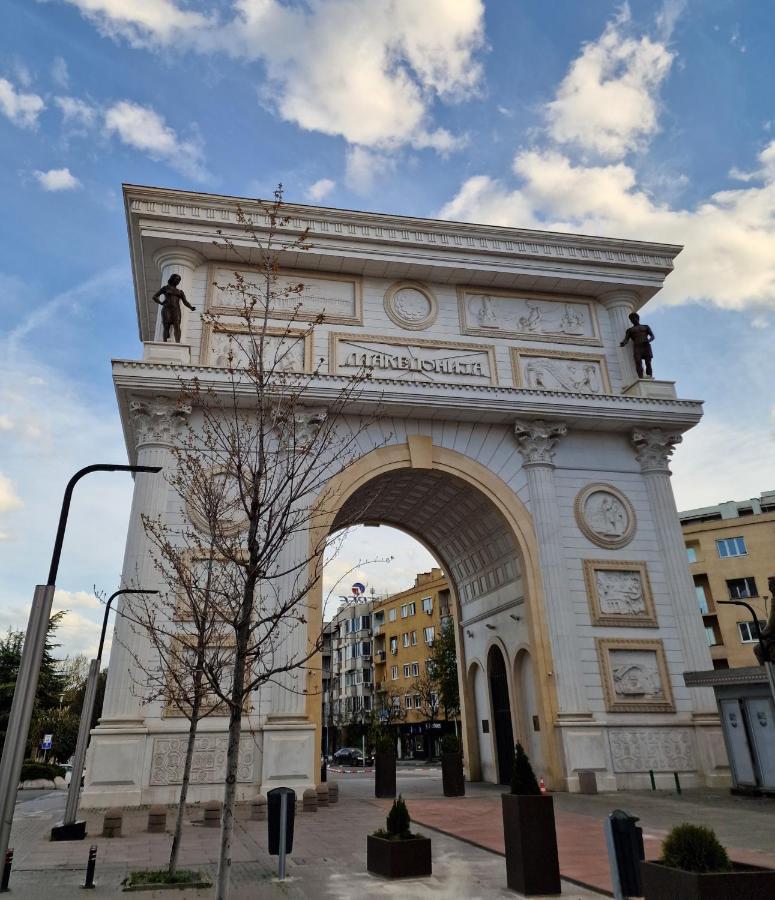 סקופיה Hotel Macedonia Square מראה חיצוני תמונה