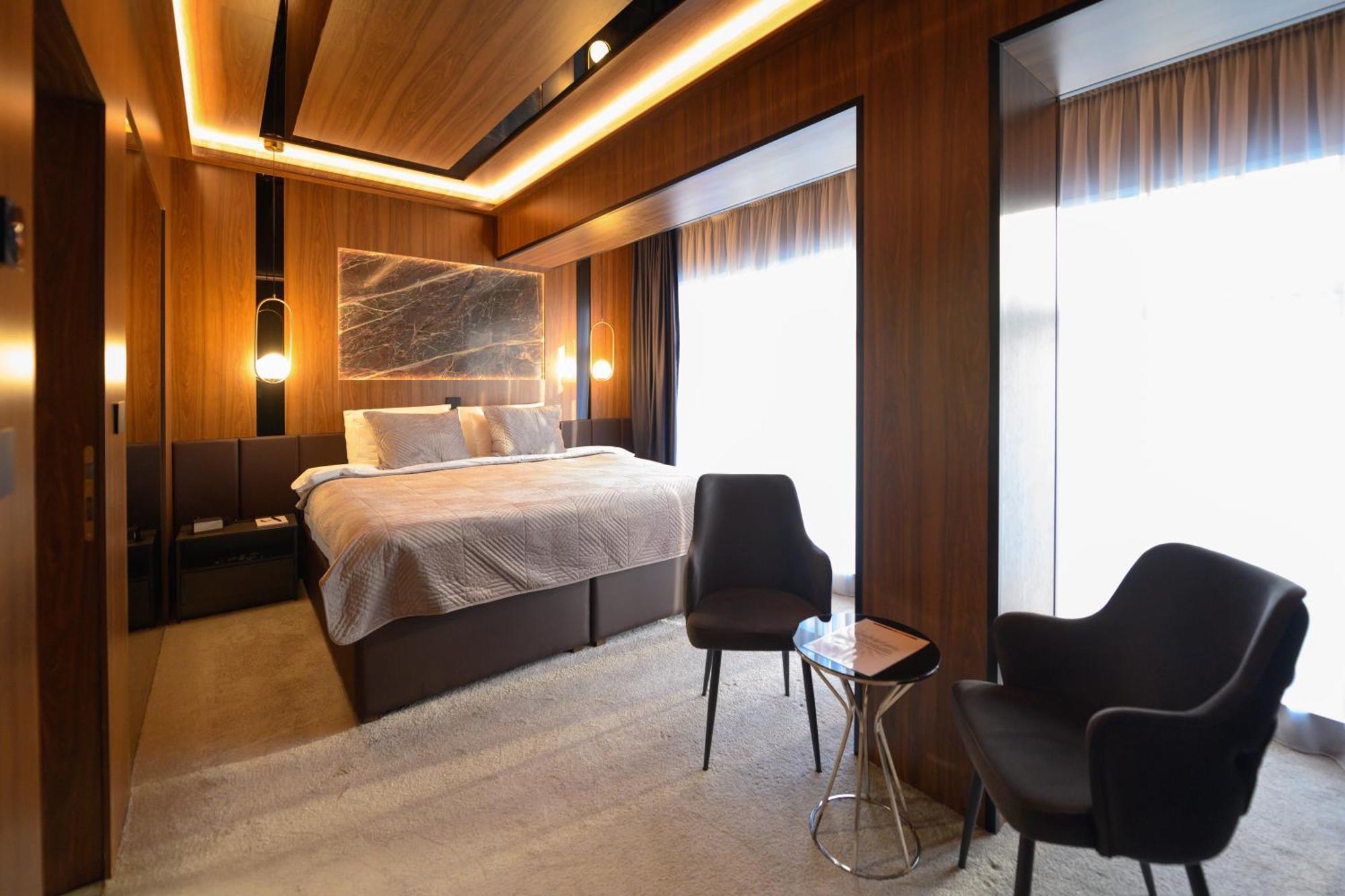 סקופיה Hotel Macedonia Square מראה חיצוני תמונה