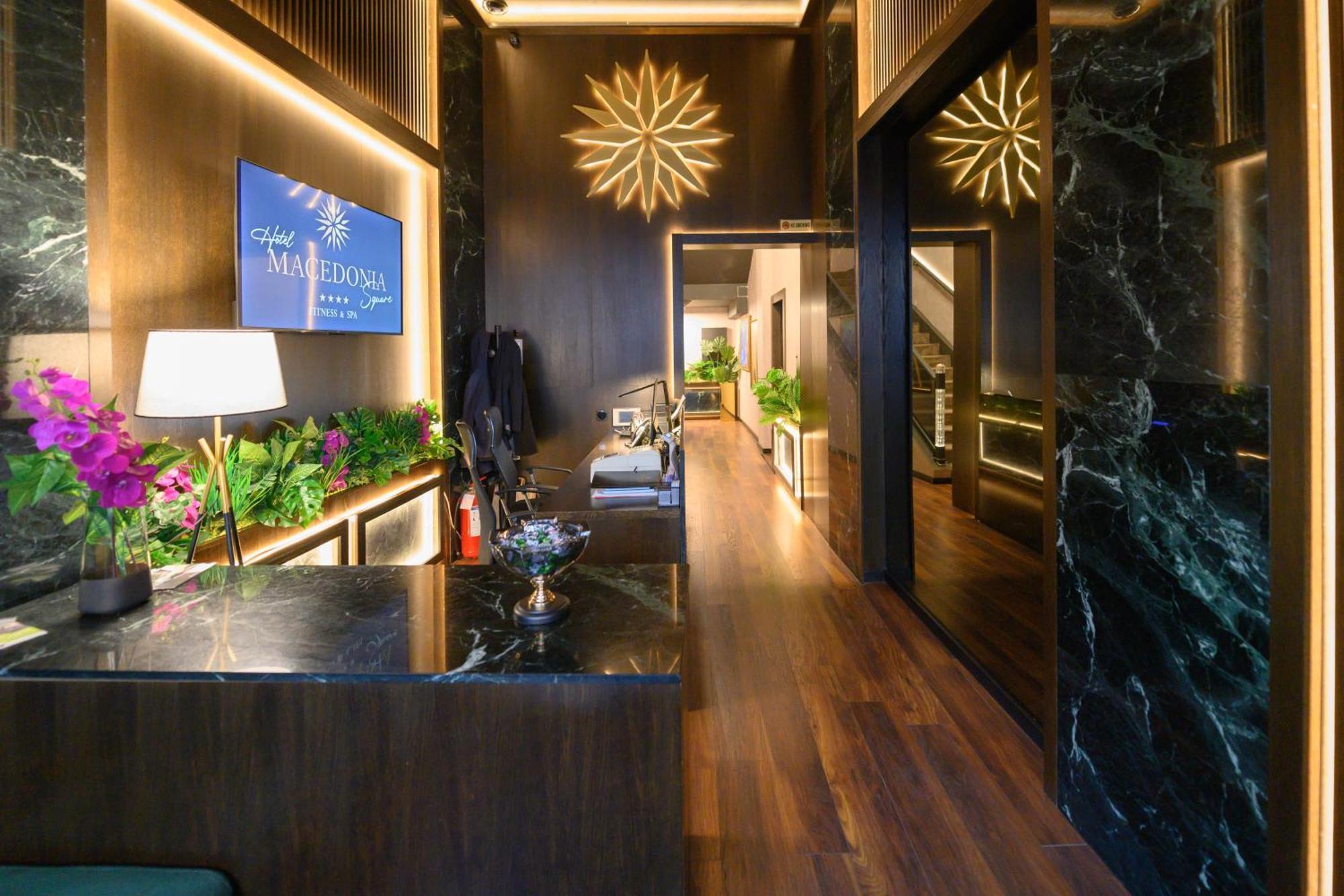 סקופיה Hotel Macedonia Square מראה חיצוני תמונה