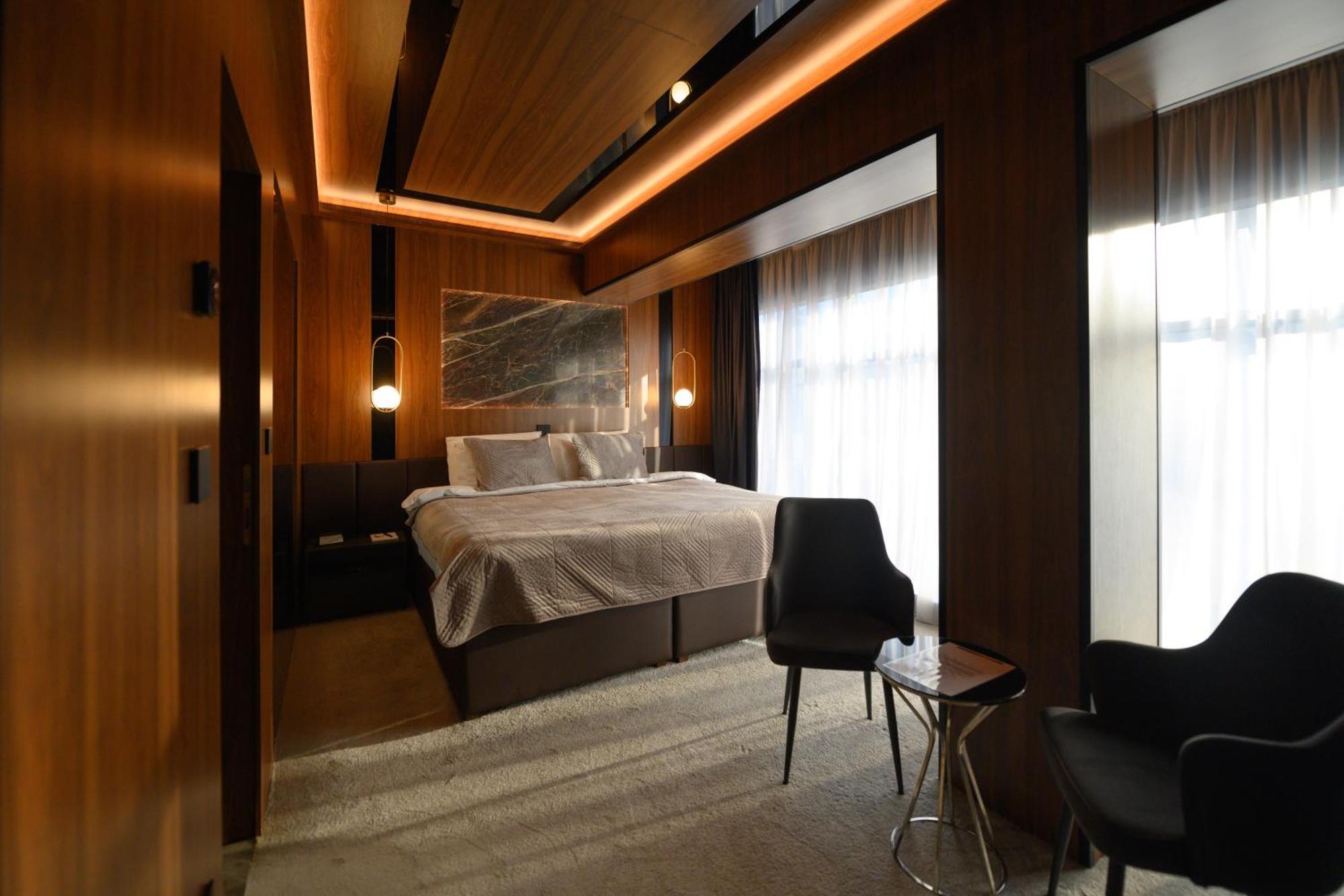 סקופיה Hotel Macedonia Square מראה חיצוני תמונה